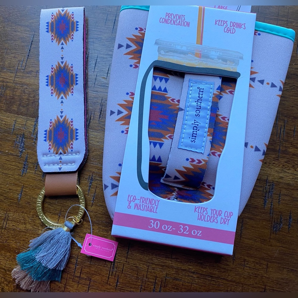 •NEW•Simply Southern Iced Drink Holder with Handle + Key Fob Keychain- ‘TRIBE’ - Picture 4 of 10